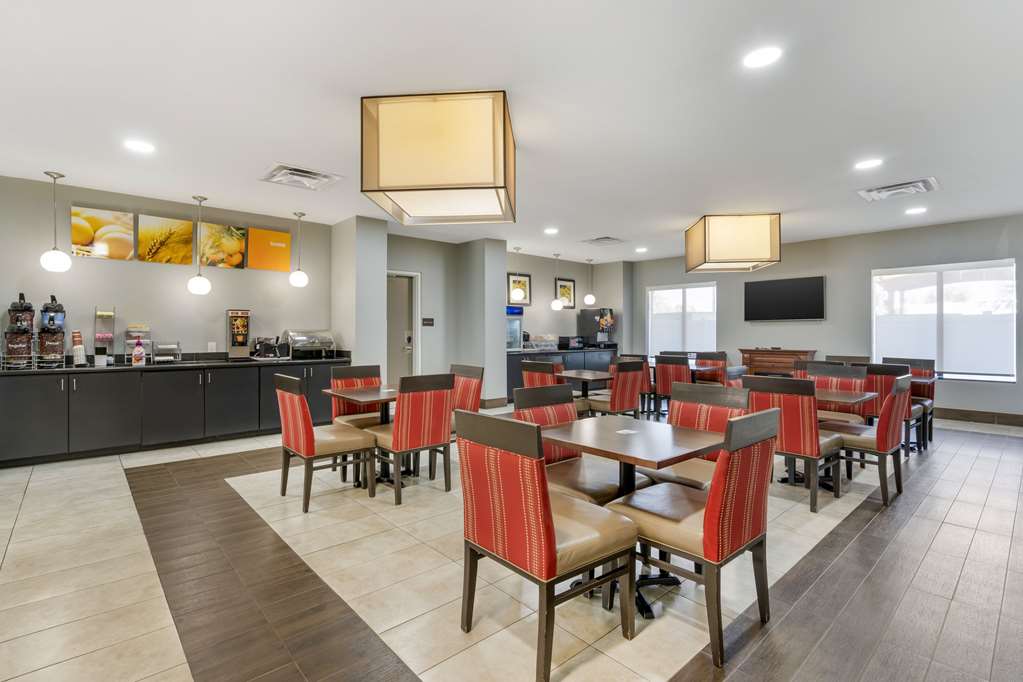 Comfort Suites West Jacksonville - photo 31