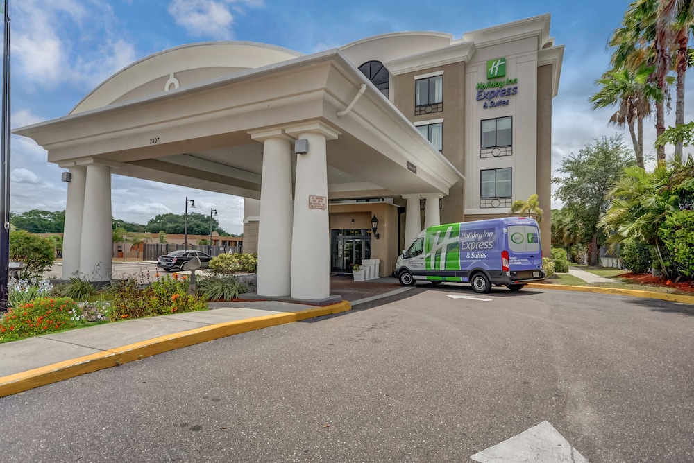 Holiday Inn Express & Suites Tampa USF Busch Gardens by IHG - photo 50