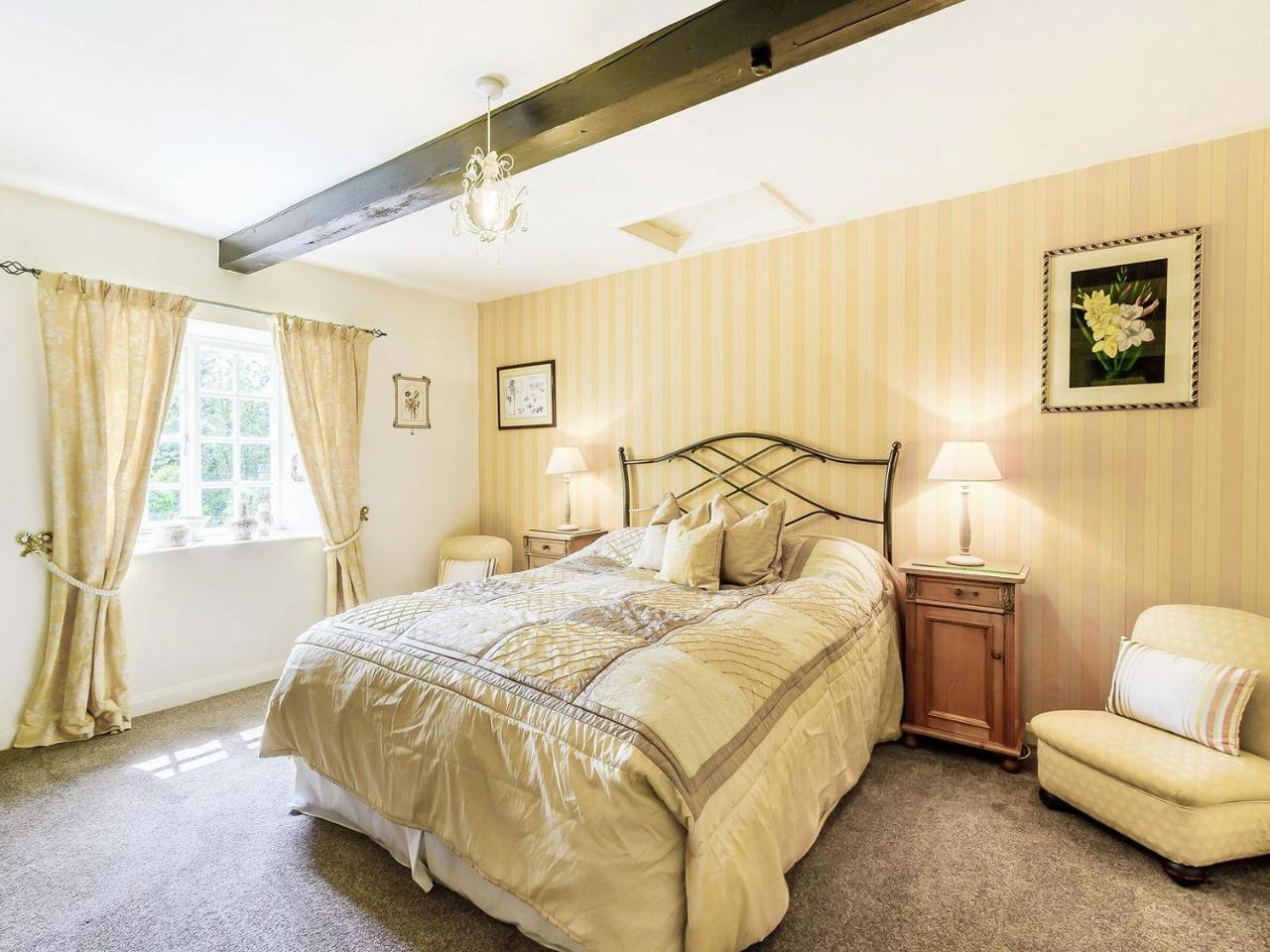 Coach House E5120