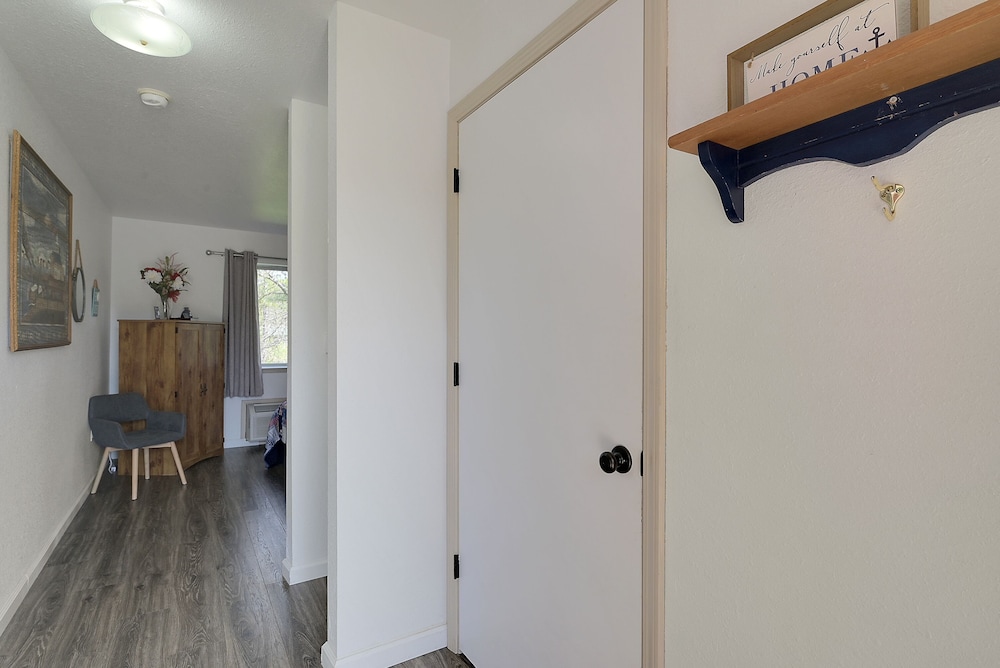Brownsville Motel - photo 17