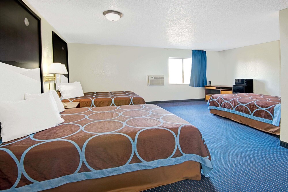 Super 8 by Wyndham Las Cruces University Area - photo 3