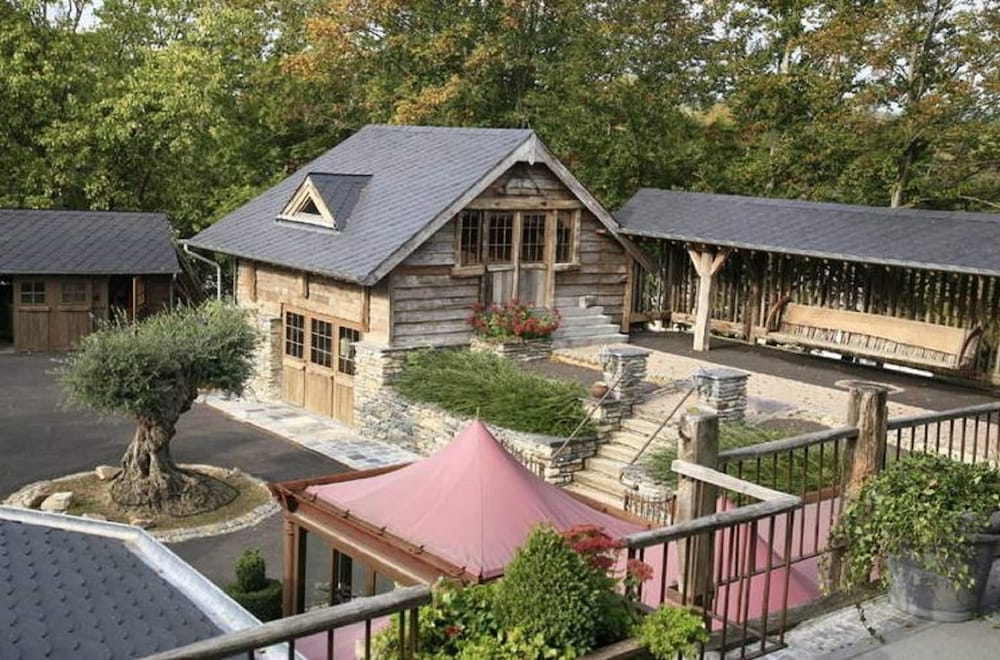 Vielsalm Stay With Furry Friends — 4-Star Luxury Hotel in Vielsalm, Belgium