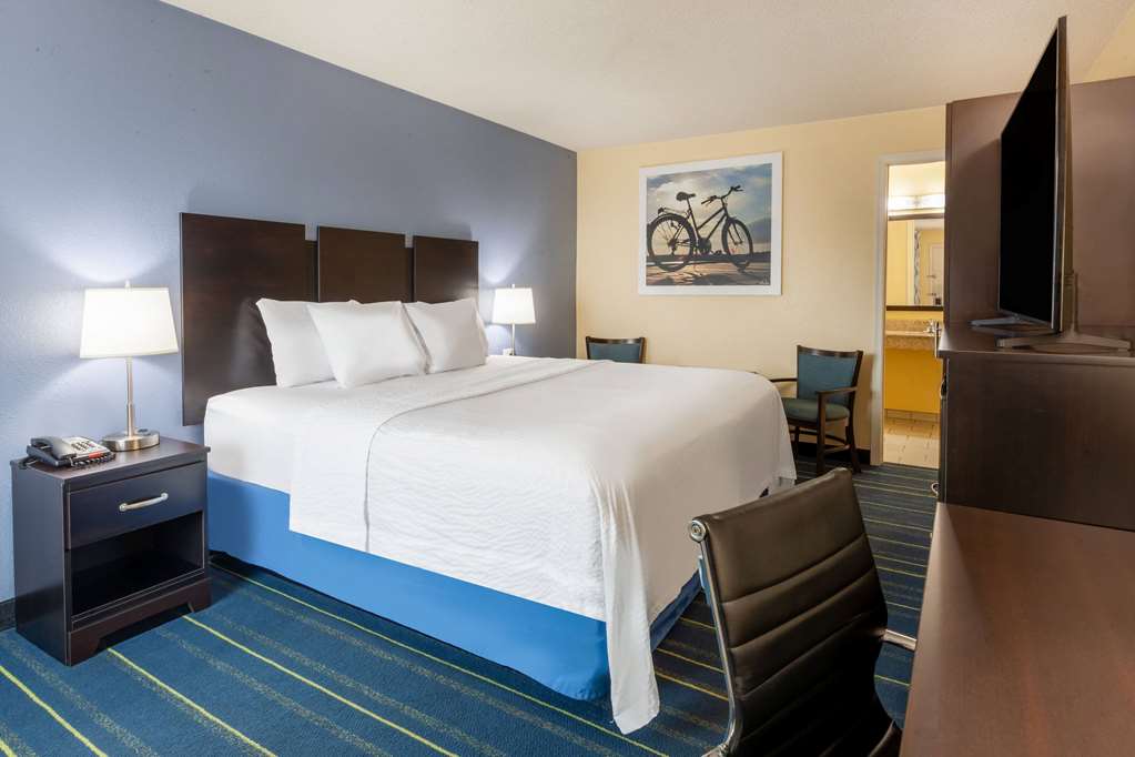 Days Inn by Wyndham Charles Town Harpers Ferry - photo 28