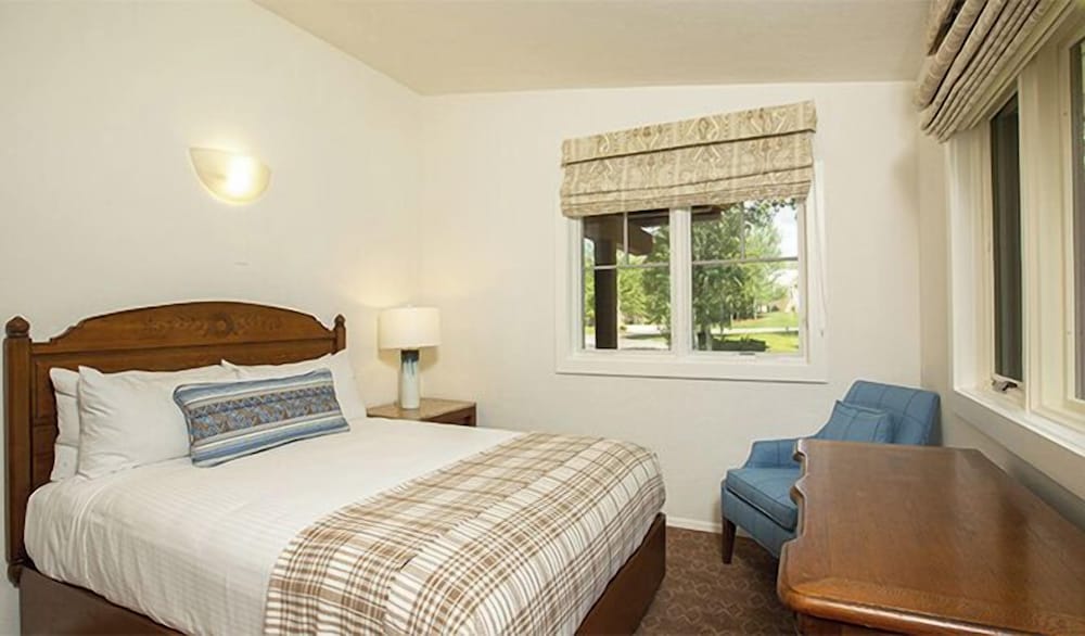 Sun Valley Inn - photo 28