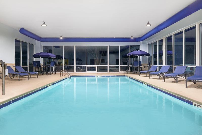 Holiday Inn Express I 26 & Us 29 At Westgate Mall by IHG - photo 29