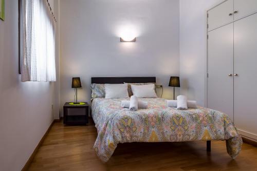 DescubreHome Postigo Inner Patio — 4-Star Luxury Hotel in Sevilla, Spain