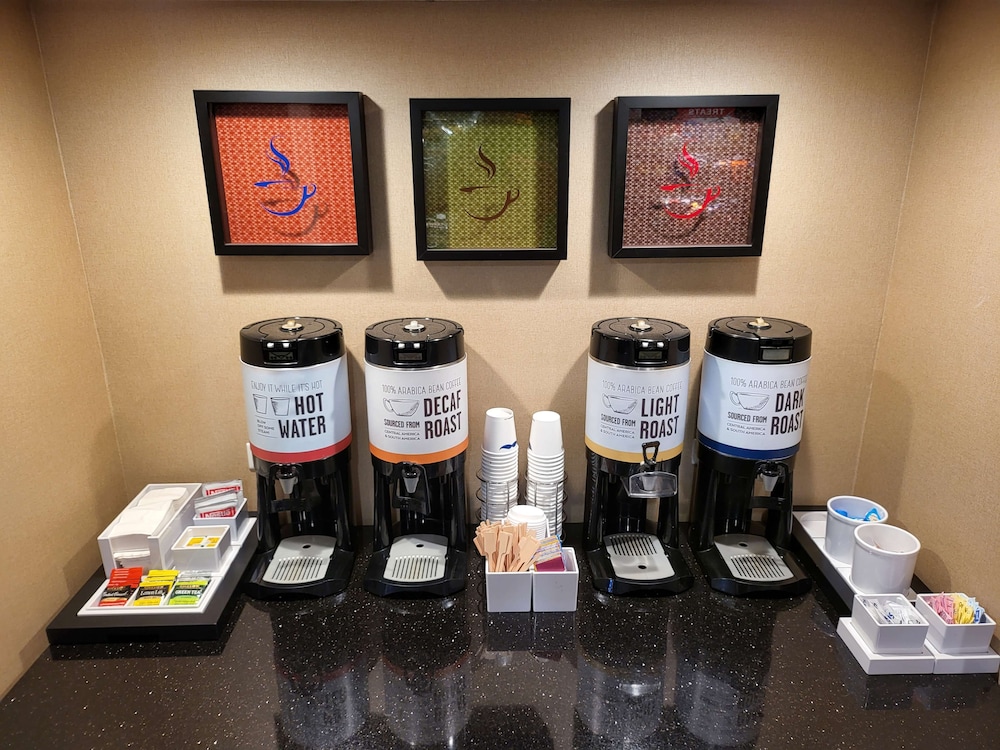 Hampton Inn Billings - photo 25