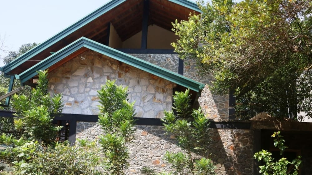 Birds Paradise Hotel in Ratnapura, Sri Lanka