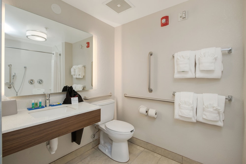 Holiday Inn Express Hotel & Suites Orlando Apopka by IHG - photo 22