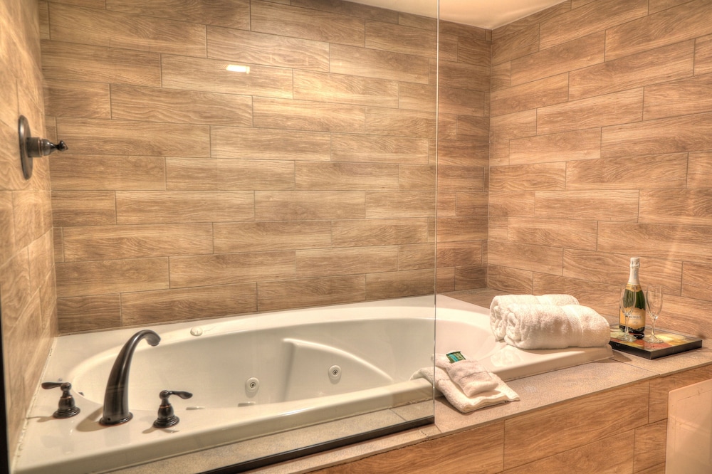 River Edge Inn - photo 45