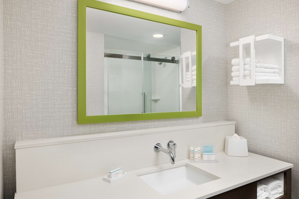 Hampton Inn & Suites Franklin Indianapolis - photo 26