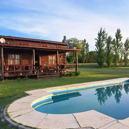 Cabaña La Obsidiana in San Miguel Del Monte, Argentina