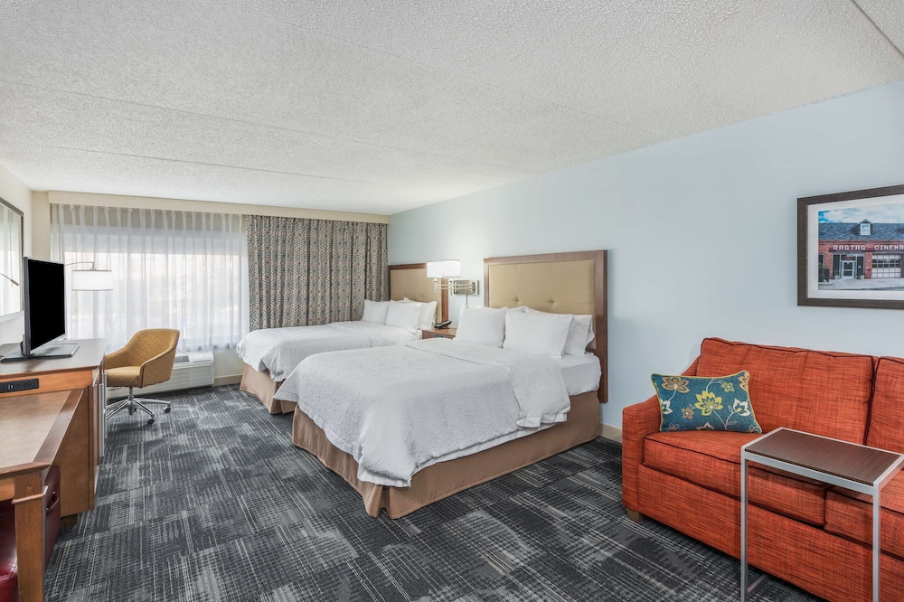 Hampton Inn Columbia - photo 18