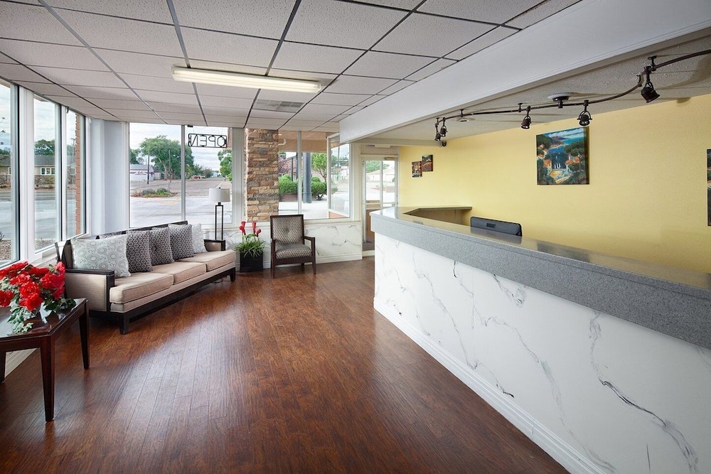 La Junta Inn - photo 2