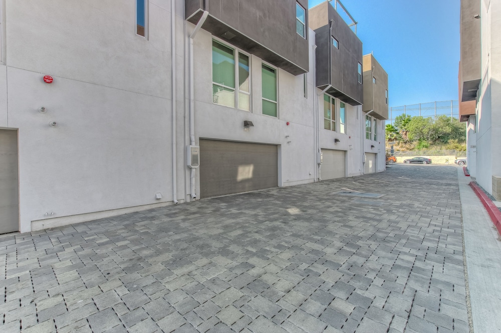 Applewood Silver Lake 2BD Hollywood - photo 16