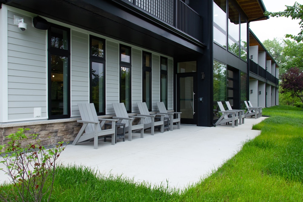 Watershed Hotel - photo 37
