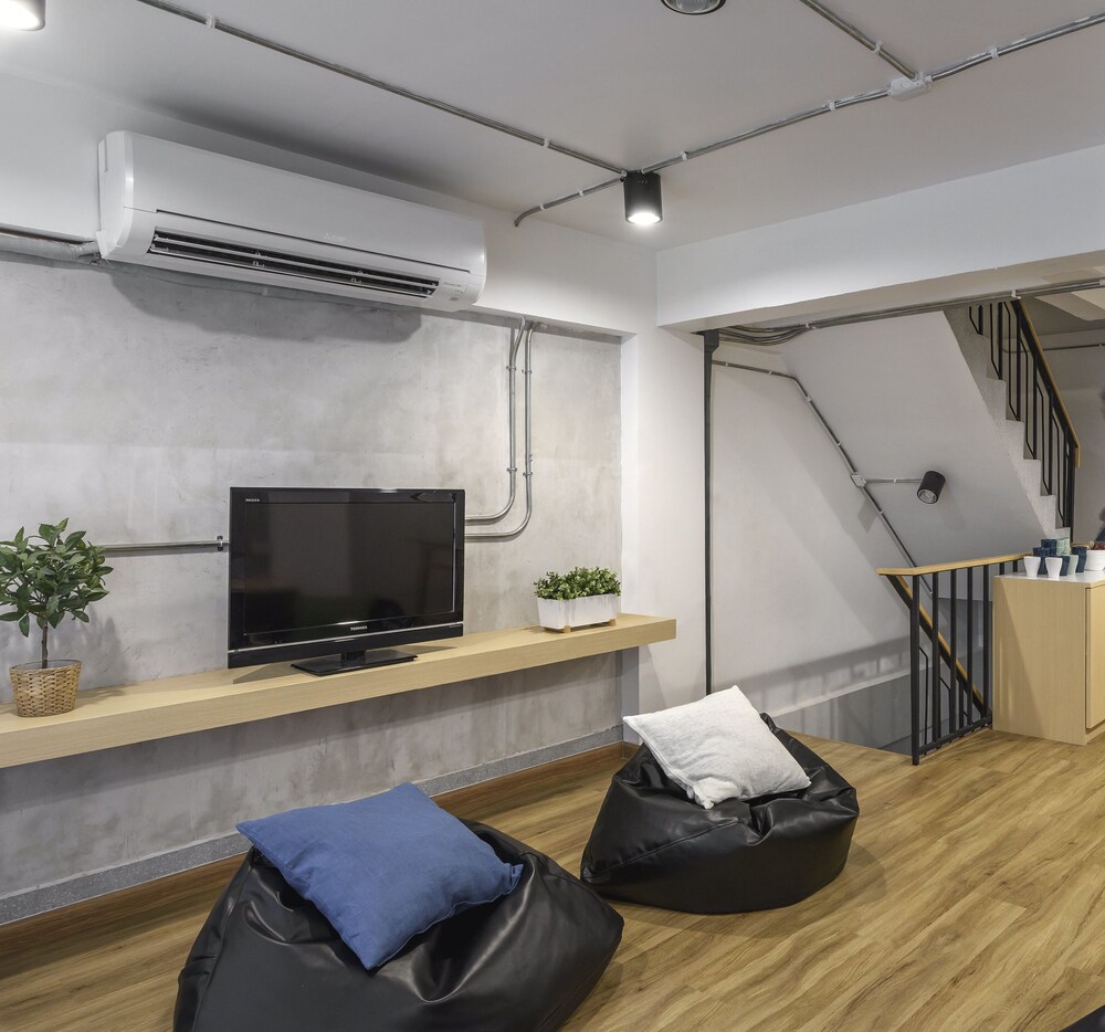 ORA Hostel Bangkok