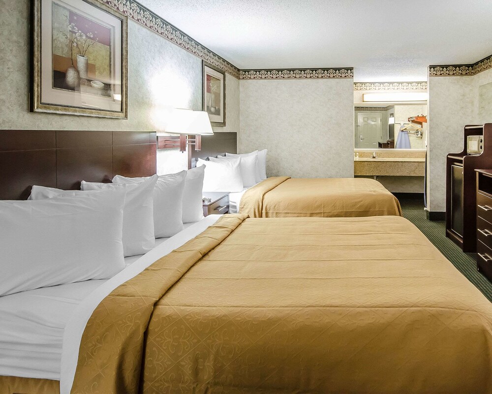 Quality Inn Franklin South - photo 16