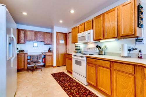 Edgewood Getaway - photo 21