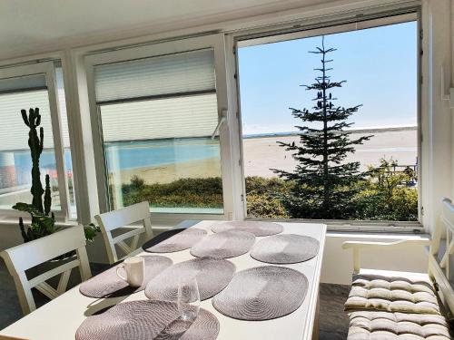 Haus Kap Hoorn Ferienwohnung Gorch Fock — 4-Star Luxury Hotel in Sylt-Ost, Germany