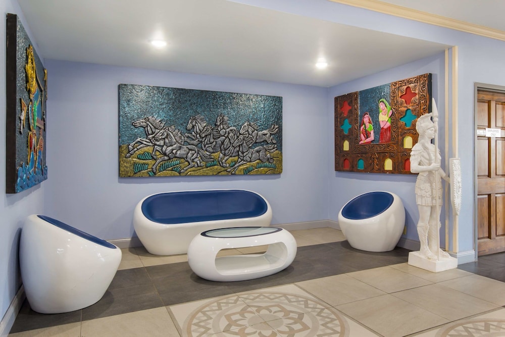 1 Life Studio and Suites - photo 6