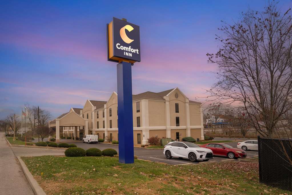 Comfort Inn Near Six Flags St. Louis - photo 4