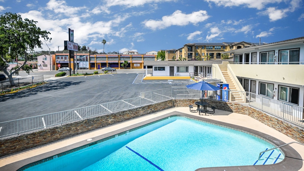 Sea Rock Inn Long Beach - photo 36