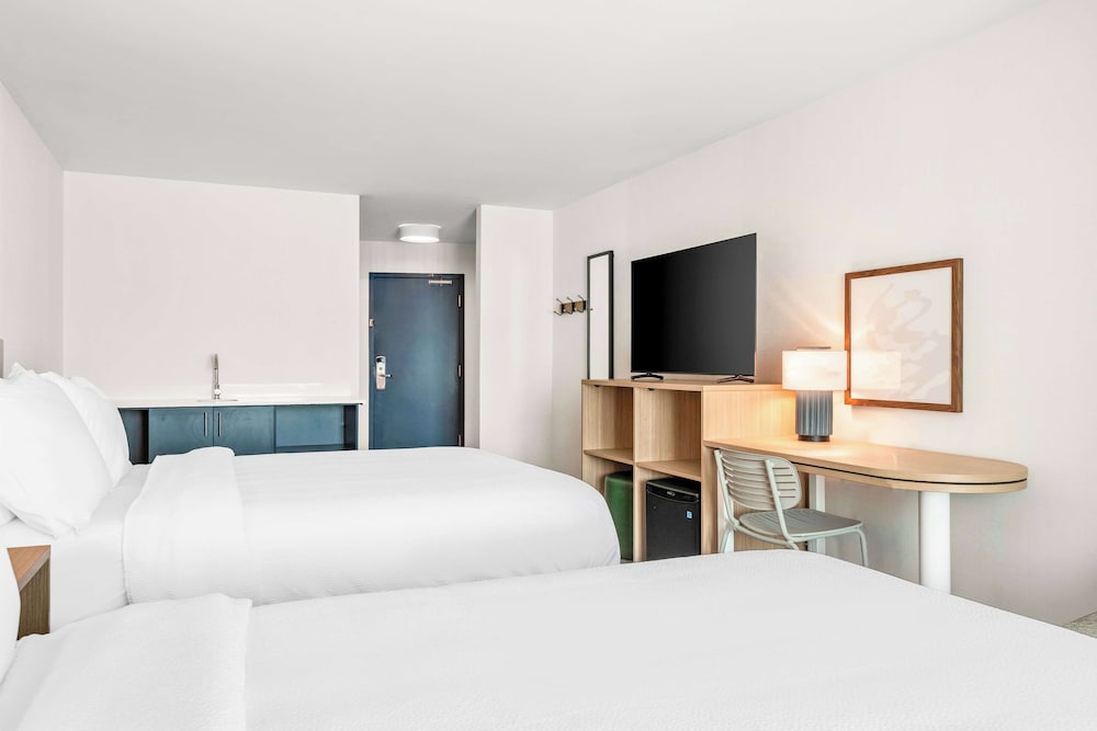 Spark by Hilton Exton - photo 10