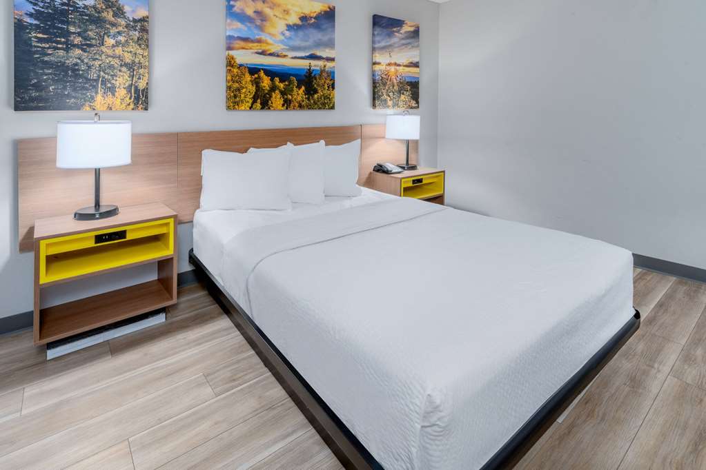 Days Inn by Wyndham Los Lunas - photo 20