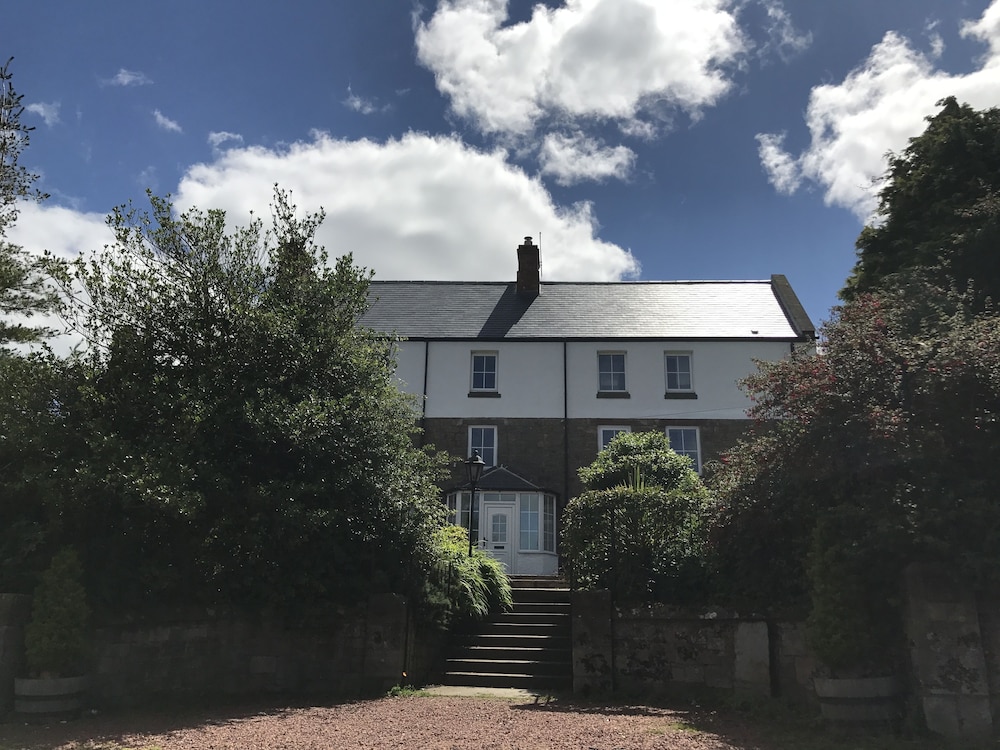 The Manor House — 4-Star Luxury Hotel in Berwick-Upon-Tweed, United Kingdom
