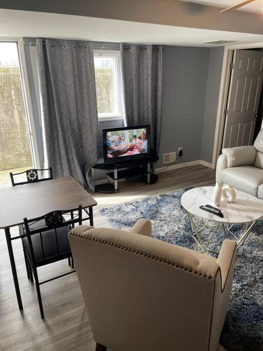 Modern one bedroom apartment — 4-Star Luxury Hotel in Staten Island, United States