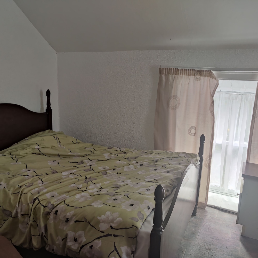 Lovely 4 Bed Property in Mullaghbawn — 4-Star Luxury Hotel in Newry, United Kingdom