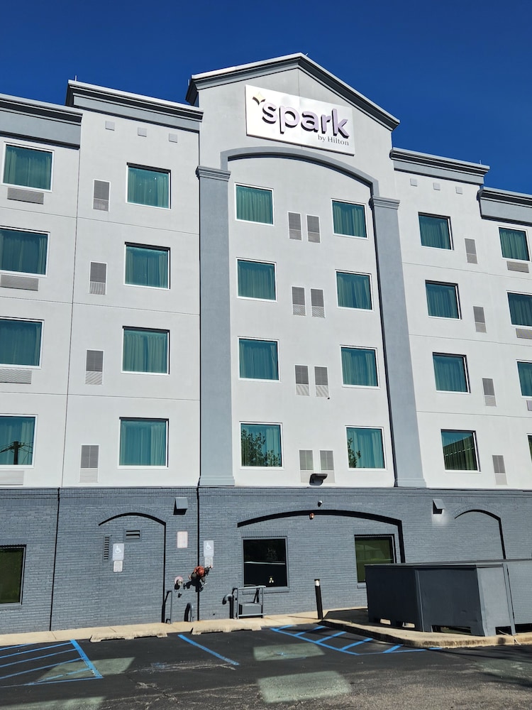 Spark by Hilton Rahway - photo 66