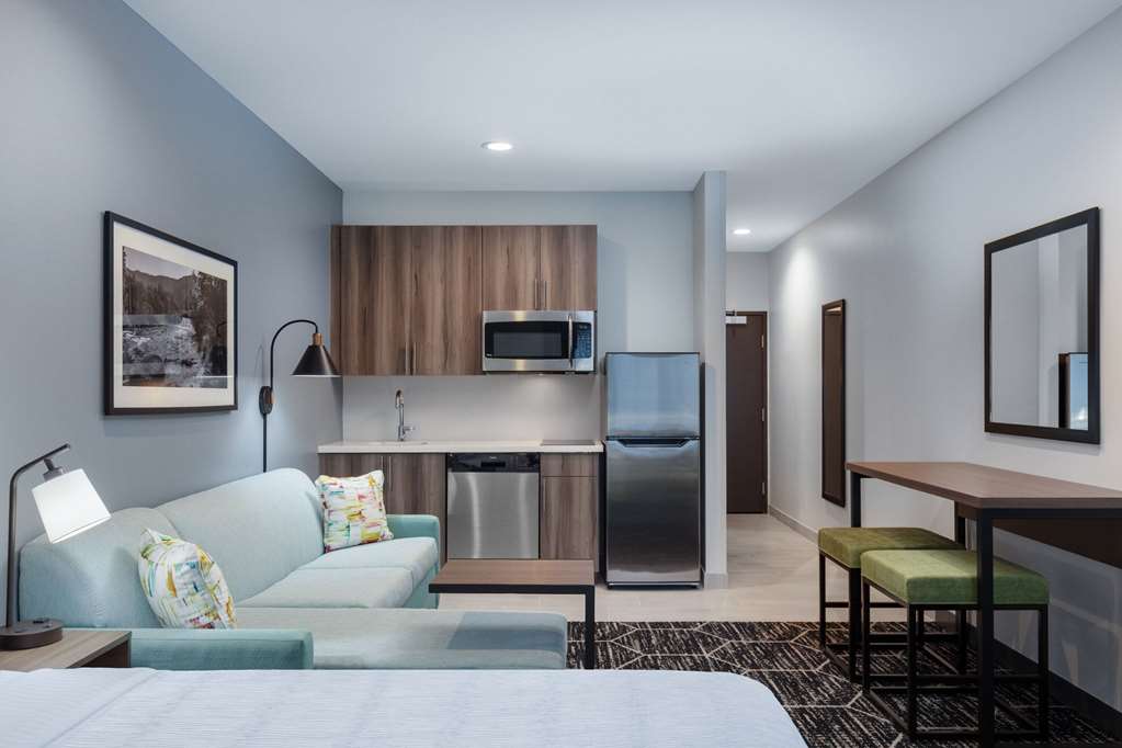 La Quinta Inn & Suites by Wyndham Centralia - photo 53