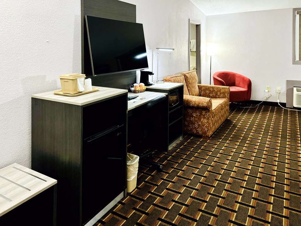 Quality Inn Raynham Taunton - photo 23