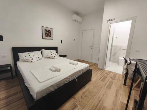 Limo — 4-Star Luxury Hotel in Milan, Italy