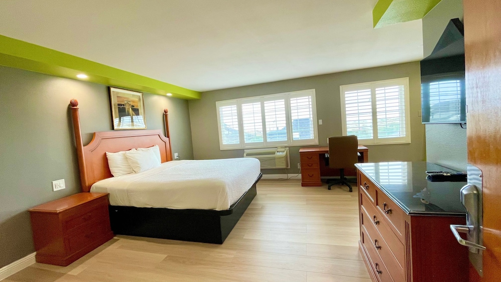 The SeaScape Inn - photo 5