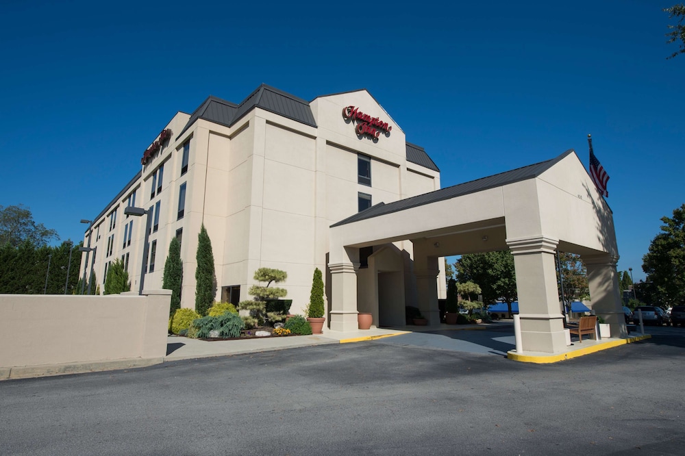 Hampton Inn Gainesville - photo 23