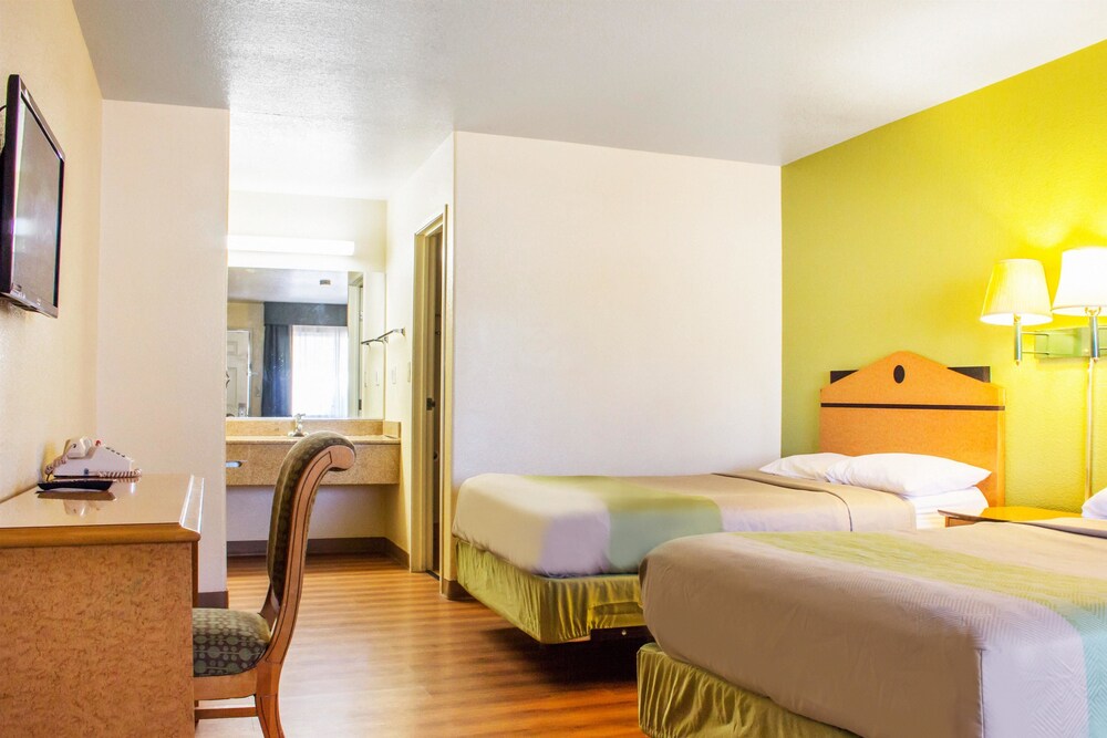 Apache Inn - photo 11