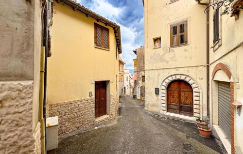 2 Bedroom Lovely Home In Priverno — 4-Star Luxury Hotel in Priverno, Italy