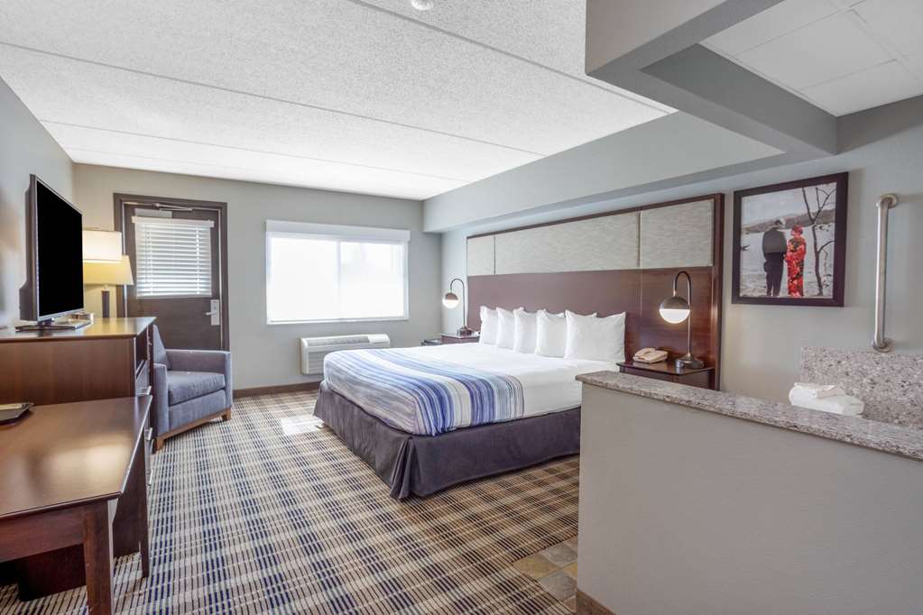 AmericInn by Wyndham Madison South - photo 15