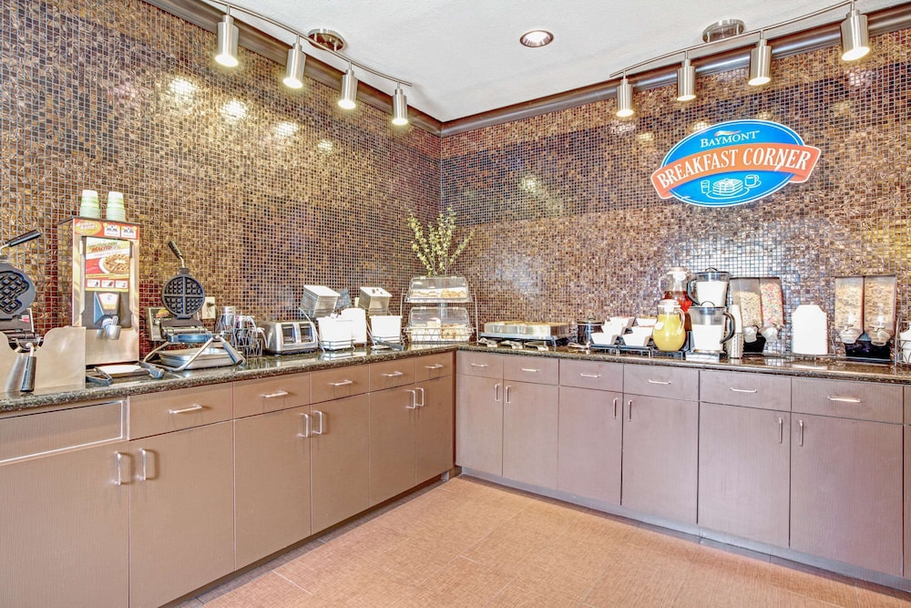 Baymont by Wyndham Dallas Love Field - photo 21
