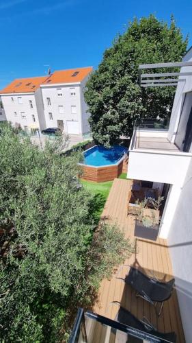 Maslina House Family Apartment 2 with Pool — 4-Star Luxury Hotel in Solin, Croatia