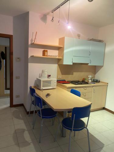 Mini appartamento blu — Dalmine — photo 2