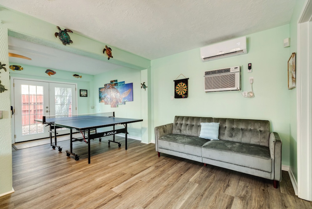 Tortuga Inn - photo 21