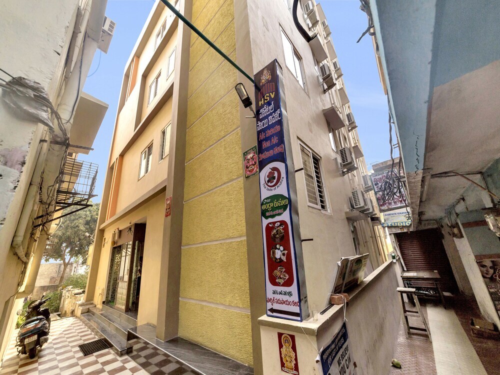 Oyo 12231 Sai Vihar — Visakhapatnam