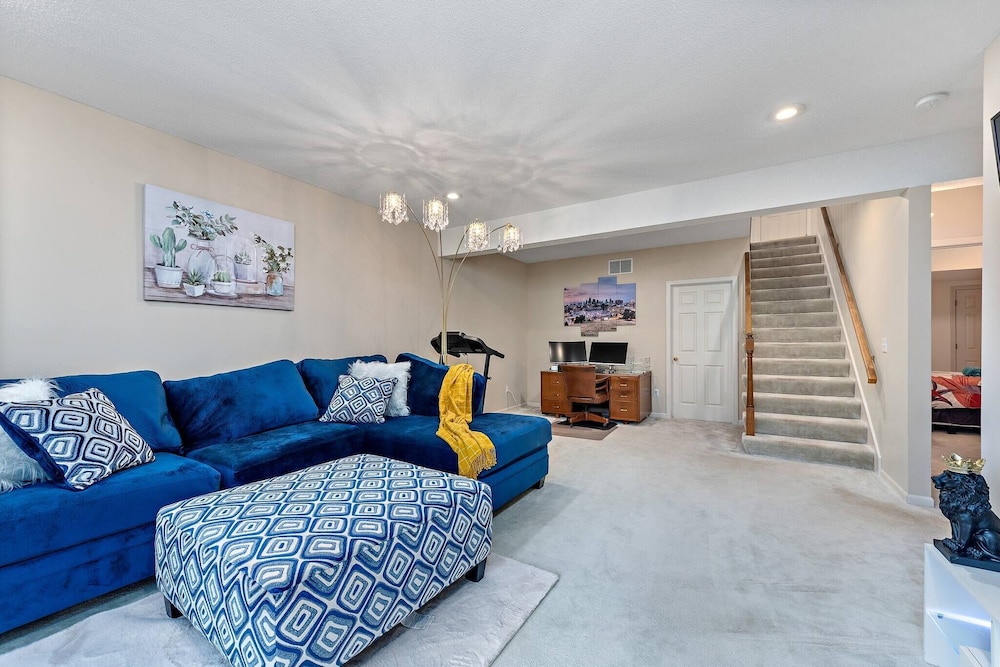 Beautiful Townhome 11 Minutes To Downtown Kansas City Mo - photo 23