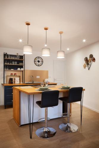 Le Pecharmant Lescapade Medievale Sarlat in Sarlat-La-Caneda, France