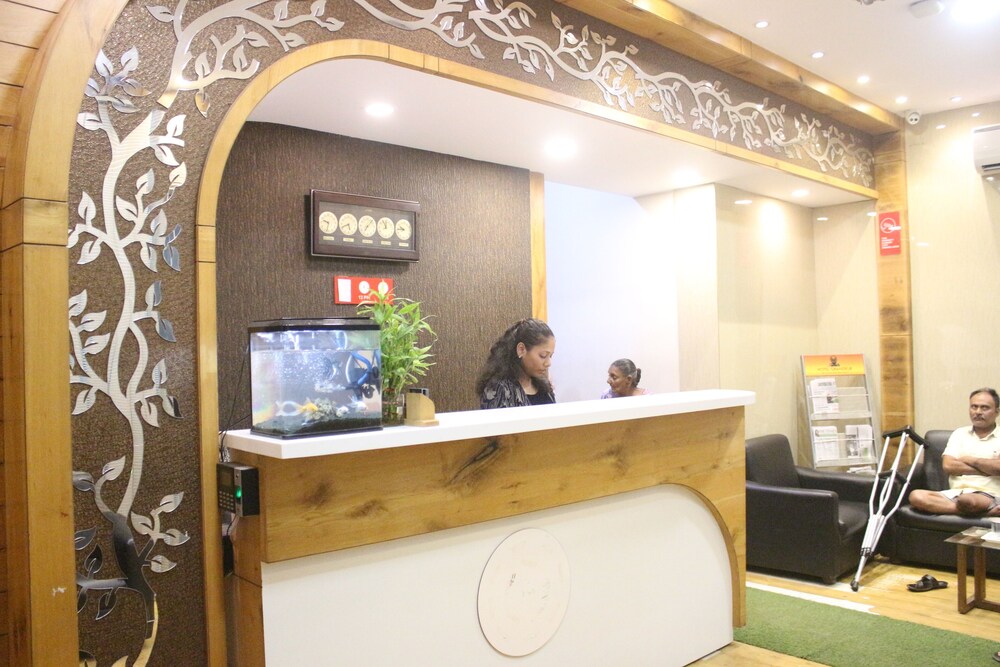 Hotel Grandeur Near Mumbai International Airport