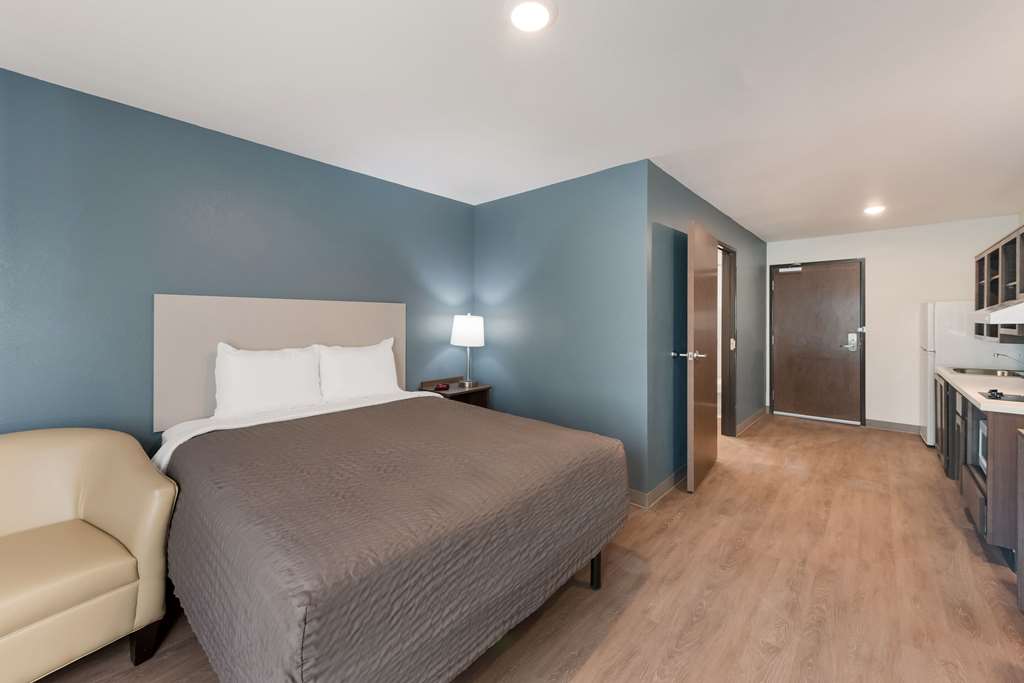 Woodspring Suites Dayton North - photo 21